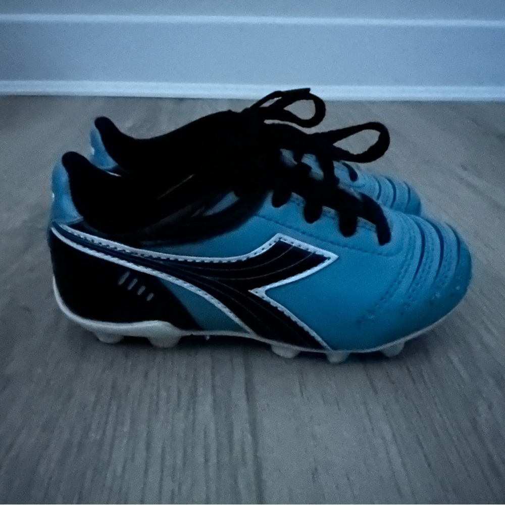 Diadora Kids Blue and Black Soccer Shoes